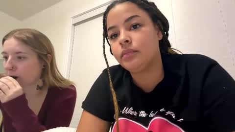 Snapshot of t_princess_t chatting on December 2024 11:39:02 PM t_princess_t online show from December 2024 11:39:02 PM