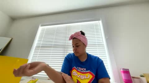 Snapshot of t_princess_t chatting on February 2025 06:26:01 PM t_princess_t online show from February 2025 06:26:01 PM