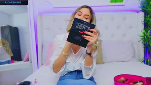 Snapshot of taahiraarabian chatting on December 2024 01:53:02 PM Arianna online show from December 2024 01:53:02 PM