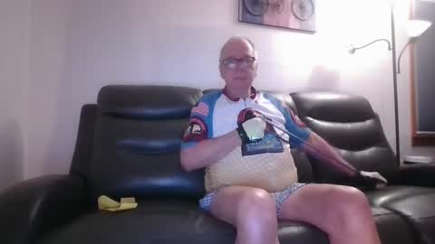 Snapshot of tacrunner66_ chatting on February 2025 02:37:01 PM tacrunner66_ online show from February 2025 02:37:01 PM
