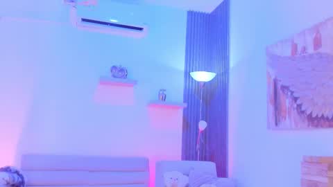 Tahiela  online show from February 2026 11:03:01 AM