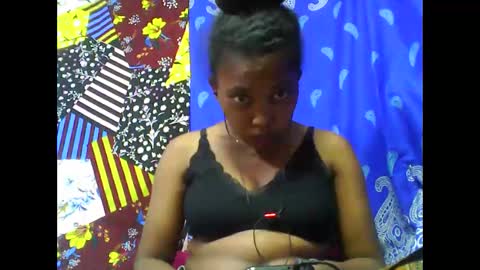 tahiriniah online show from November 2025 04:01:01 AM