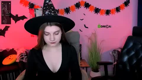 Snapshot of talia_seduce chatting on October 2025 09:06:02 AM talia_seduce online show from October 2025 09:06:02 AM