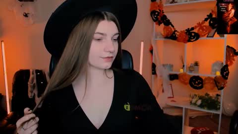 Snapshot of talia_seduce chatting on October 2025 08:55:02 AM talia_seduce online show from October 2025 08:55:02 AM