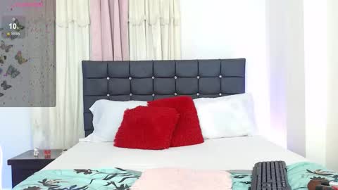 taliana  modelo independiente online show from November 2025 01:39:02 AM