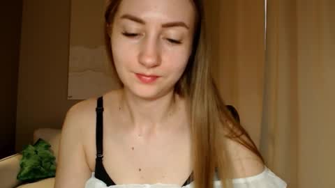 Snapshot of taliiyafiredream chatting on January 2025 10:37:02 AM Kira online show from January 2025 10:37:02 AM