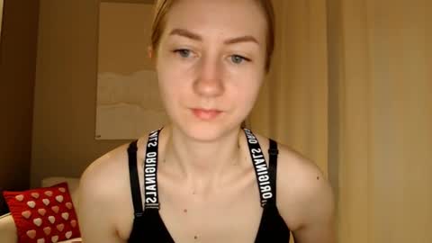 Snapshot of taliiyafiredream chatting on February 2025 09:25:02 AM Kira online show from February 2025 09:25:02 AM