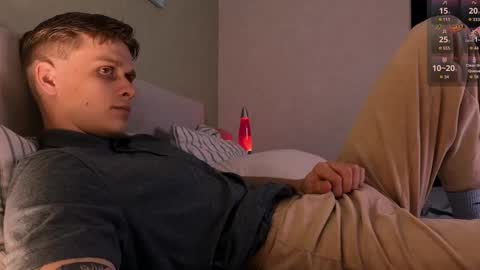 Snapshot of talkinghead7 chatting on October 2025 08:07:02 PM Colin online show from October 2025 08:07:02 PM