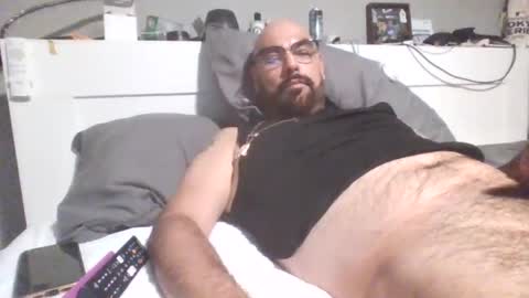 Snapshot of talllatino310 chatting on June 2026 04:19:02 AM talllatino310 online show from June 2026 04:19:02 AM