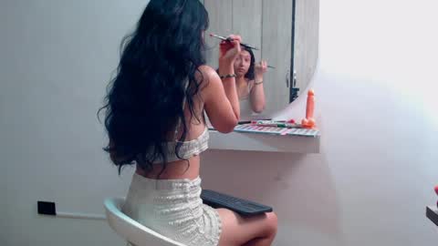 Hi im sara online show from April 2026 12:49:01 PM