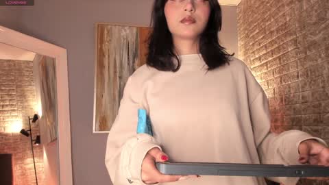 Tami  online show from January 2025 12:04:02 PM