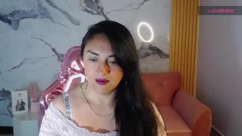 Snapshot of tamara_ch1 chatting on September 2025 12:10:01 PM tamara_ch1 online show from September 2025 12:10:01 PM