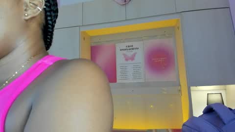 Tami online show from September 2025 07:37:01 PM