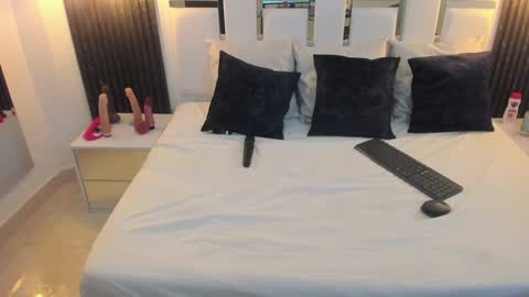 Tamhy online show from December 2024 08:21:02 PM