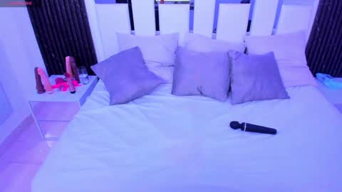 Tamhy online show from January 2025 02:41:01 PM