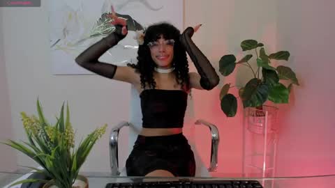 Snapshot of tamia_25 chatting on April 2026 11:47:02 AM TAMI online show from April 2026 11:47:02 AM
