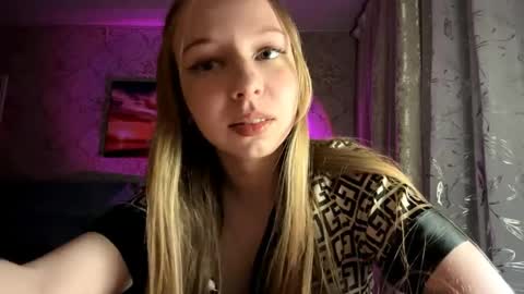Snapshot of tammiglembocki chatting on April 2026 06:01:01 PM Jenny online show from April 2026 06:01:01 PM