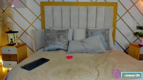 Tamy online show from September 2025 11:42:01 PM