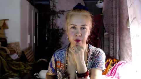 Milena online show from November 2025 01:10:01 PM