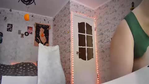 Milena Kuprianova online show from June 2026 08:02:01 AM