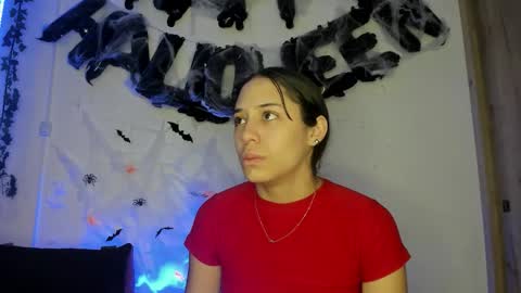 tania06 online show from November 2025 01:12:02 PM