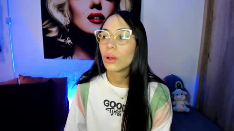 tania06 online show from November 2025 01:11:02 PM