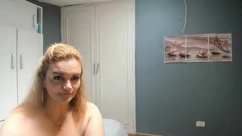 taniabonnet  online show from April 2026 02:54:01 PM