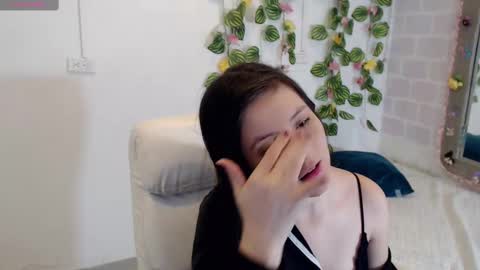 Tania  online show from October 2025 04:08:02 PM