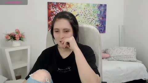 Tania  online show from April 2026 06:41:01 PM