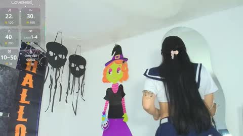 Snapshot of taniamilan chatting on October 2025 10:05:02 AM Tania online show from October 2025 10:05:02 AM