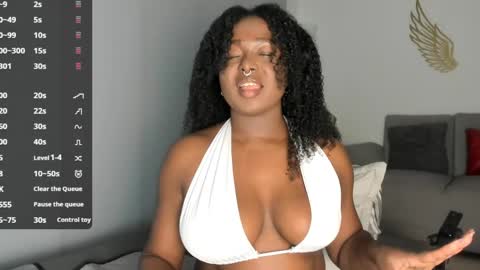 Snapshot of tanishaaevans chatting on May 2026 02:29:01 AM Tanisha online show from May 2026 02:29:01 AM