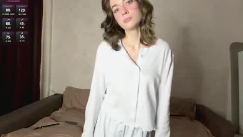 Mia online show from April 2026 06:14:01 AM