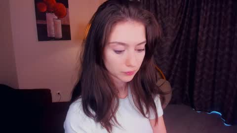 Snapshot of tannaschoeneck chatting on May 2026 10:36:01 AM Anna online show from May 2026 10:36:01 AM