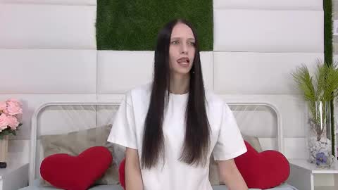 taraharriss online show from October 2025 09:18:02 AM