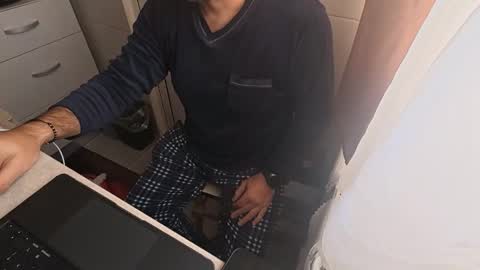 tarkan198 online show from November 2025 08:57:01 AM