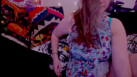 Vivian  Clark online show from February 2025 12:58:01 PM