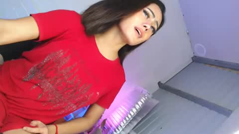 Vannesa online show from February 2025 06:31:01 AM
