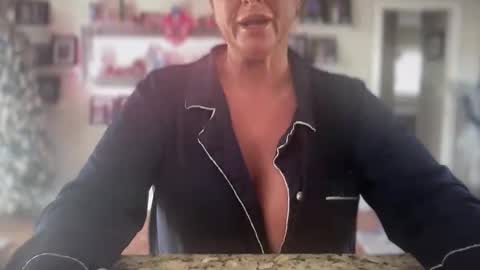 veronicabrian online show from December 2025 06:46:02 PM