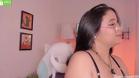 Snapshot of tati_reyes chatting on September 2025 02:00:02 PM Tatiana --- Schedule Monday to Sundays 800 to 200 UTC-5 online show from September 2025 02:00:02 PM