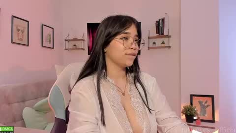 Snapshot of tati_reyes chatting on April 2026 12:11:02 PM Tatiana --- Schedule Monday to Sundays 800 to 200 UTC-5 online show from April 2026 12:11:02 PM