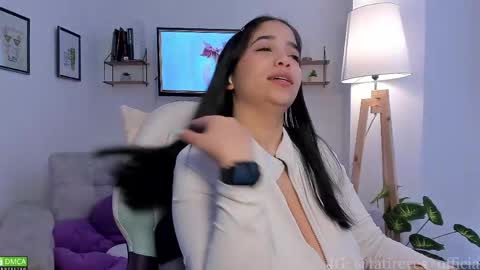 Snapshot of tati_reyes chatting on May 2026 12:43:01 PM Tatiana --- Schedule Monday to Sundays 800 to 200 UTC-5 online show from May 2026 12:43:01 PM