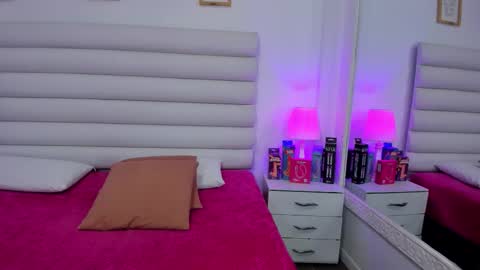 tatiana_arboleda online show from December 2025 03:37:02 AM