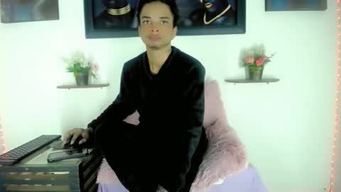 Snapshot of tatoo_noah chatting on February 2026 01:08:02 PM Noah online show from February 2026 01:08:02 PM