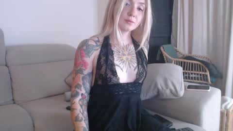 tattoobbgirl online show from October 2025 06:20:02 PM