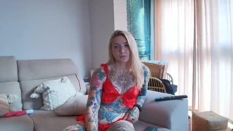 Snapshot of tattoobbgirl chatting on April 2026 05:30:01 PM tattoobbgirl online show from April 2026 05:30:01 PM
