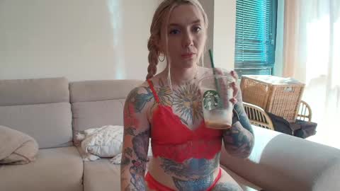 Snapshot of tattoobbgirl chatting on May 2026 02:46:01 PM tattoobbgirl online show from May 2026 02:46:01 PM