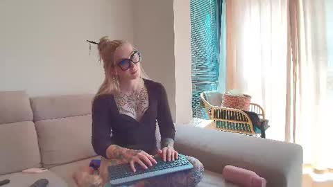 Snapshot of tattoobbgirl chatting on June 2026 02:16:01 PM tattoobbgirl online show from June 2026 02:16:01 PM