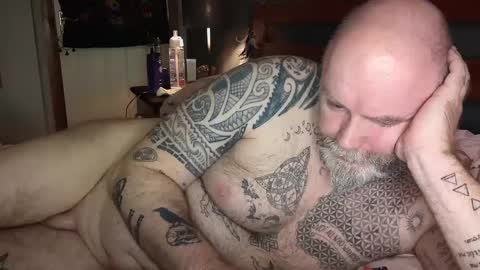 Tattooeddilf 01 online show from December 2024 04:53:02 AM