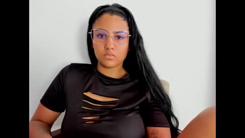 Snapshot of taty_gomez_ chatting on May 2026 05:28:02 PM Tatiana Gomez online show from May 2026 05:28:02 PM