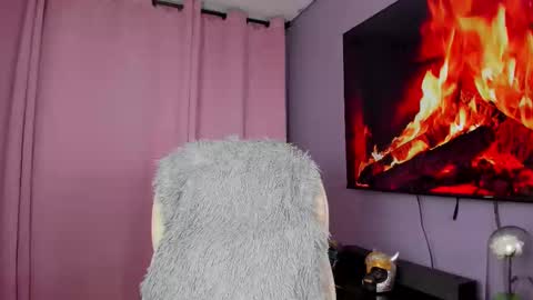 Snapshot of taybunny18 chatting on March 2025 08:22:01 AM   online show from March 2025 08:22:01 AM